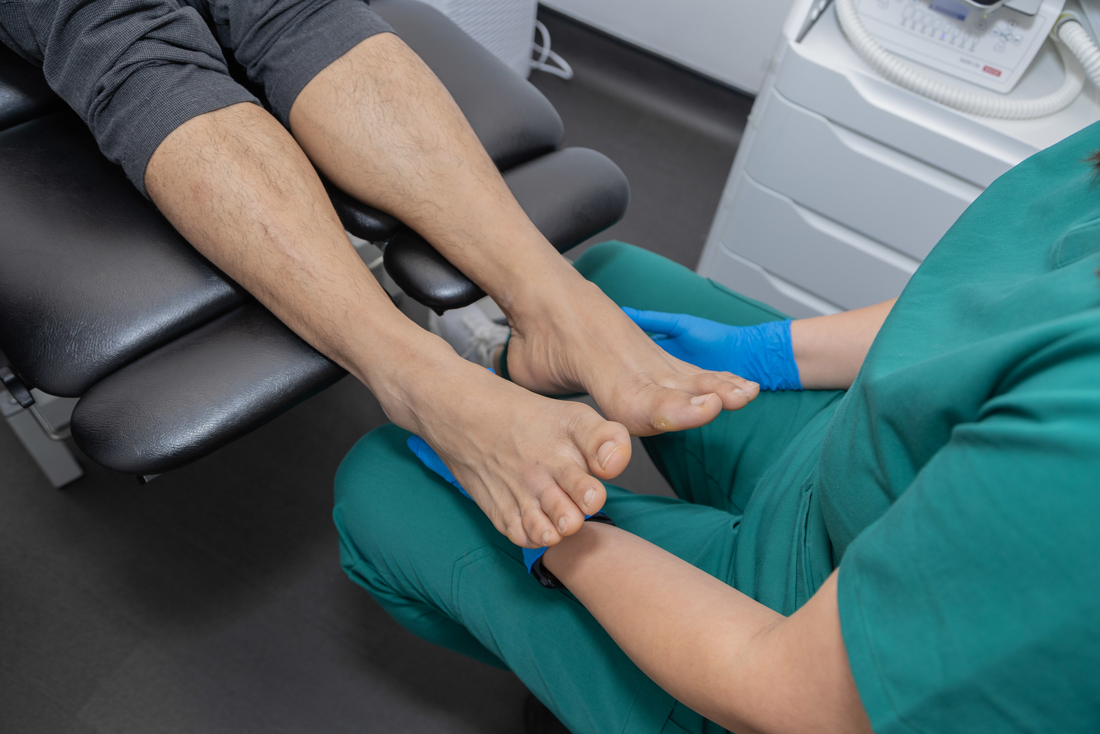Bunion Pain & Heel Pain in Edgware: Plantar Fasciitis Treatment, Custom Orthotics & Corn Removal Solutions