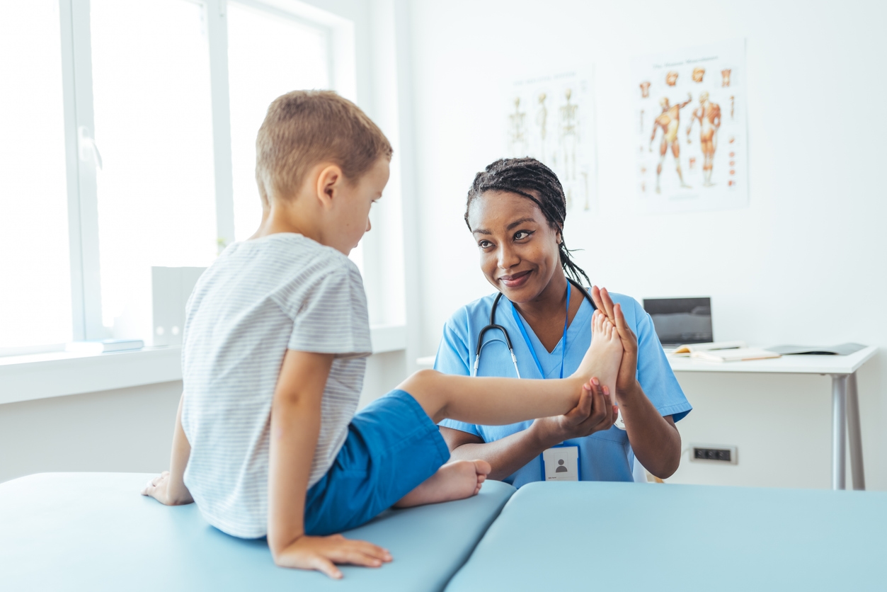 Your Child’s Foot Pain: When Should Edgware Parents See a Paediatric Podiatrist?