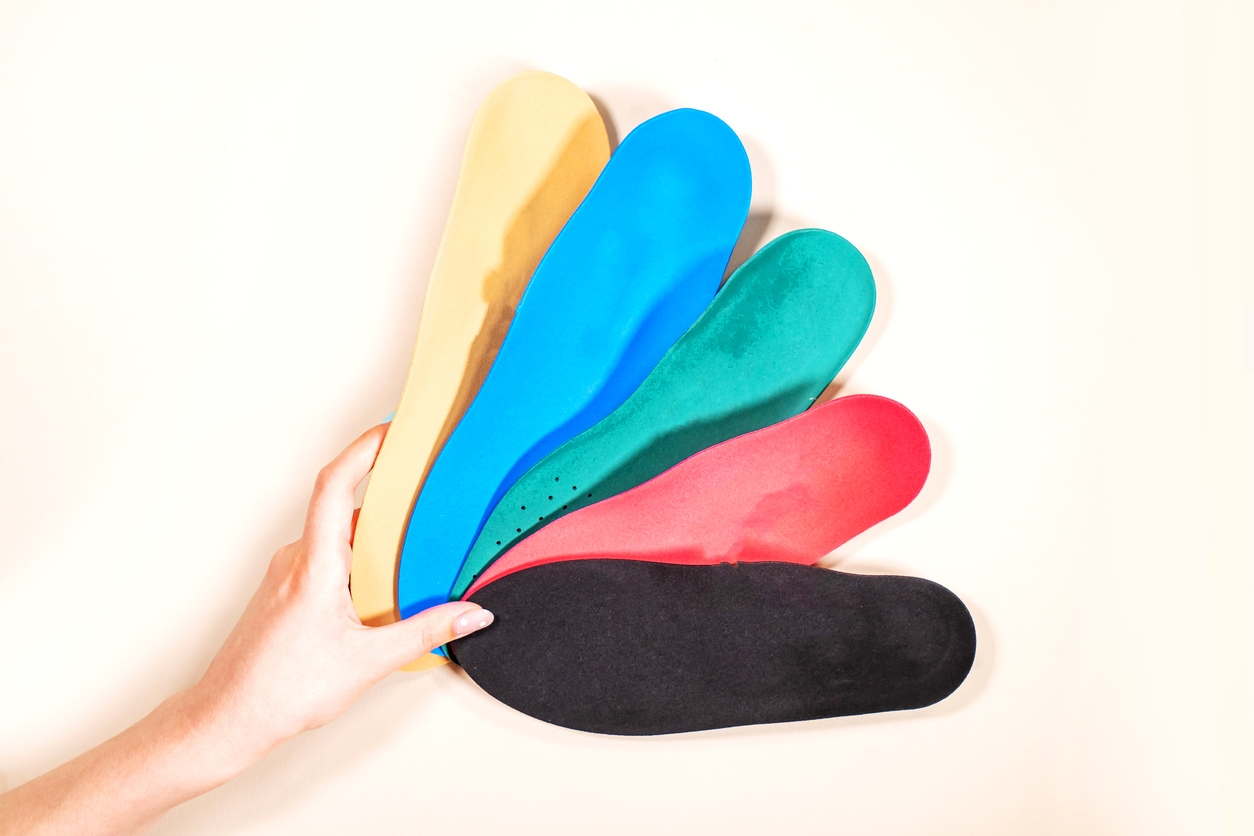 Custom Orthotics vs. Off-the-Shelf Insoles